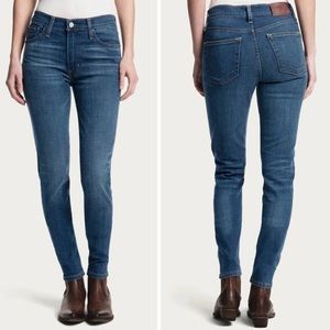 FRYE Addie Skinny Jeans in Laney (size 26)